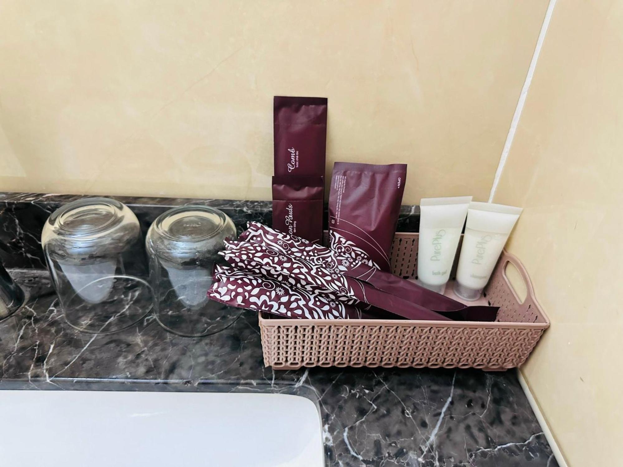 Nha Nghi Anh Dung Bed & Breakfast Ha Long Exterior photo